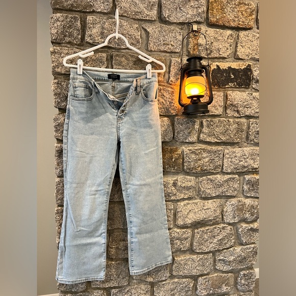 Banana Republic Cropped Bootcut Jeans - size 26 - Picture 2 of 12